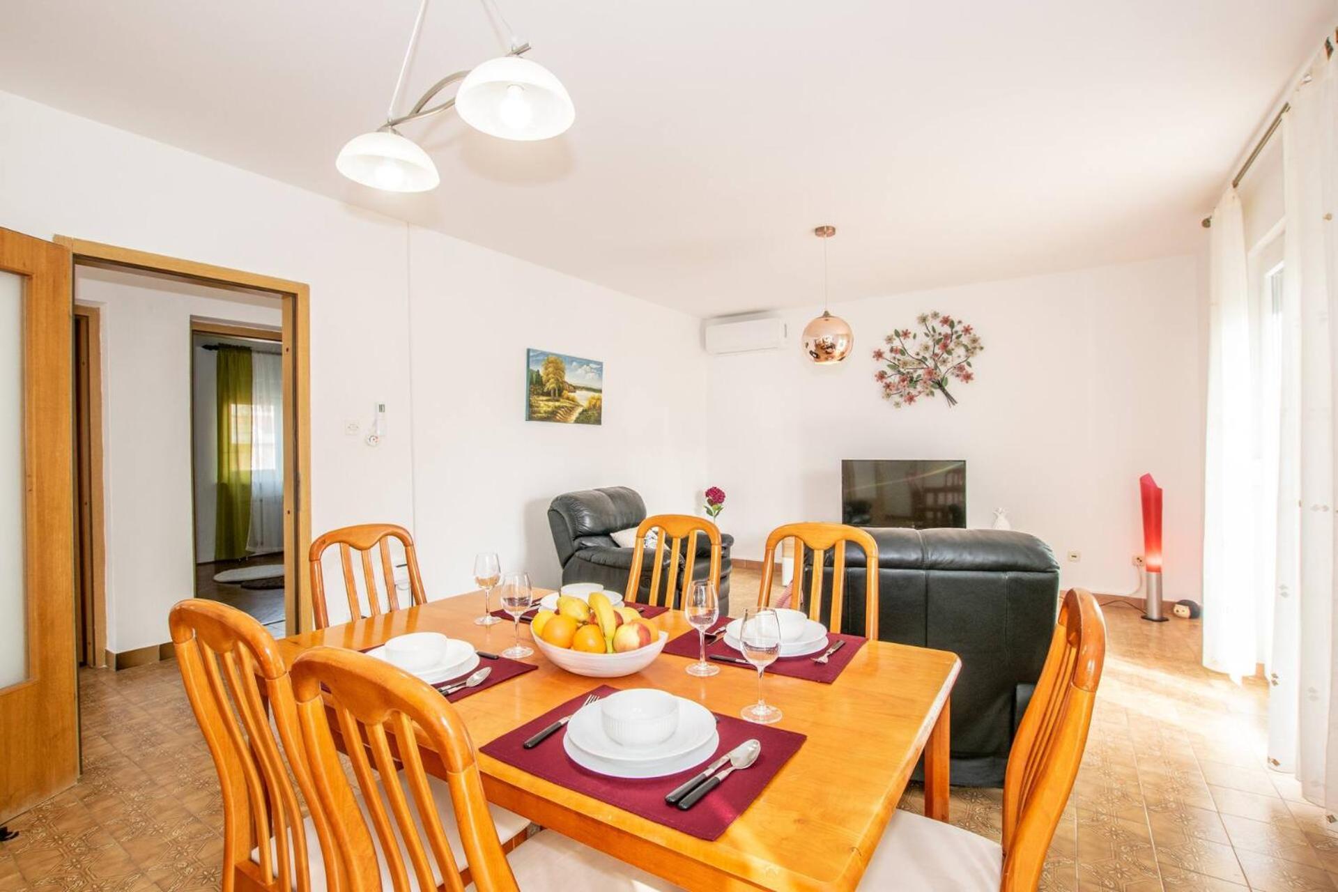Family House With 2 Apartments - Irma メドゥリン エクステリア 写真