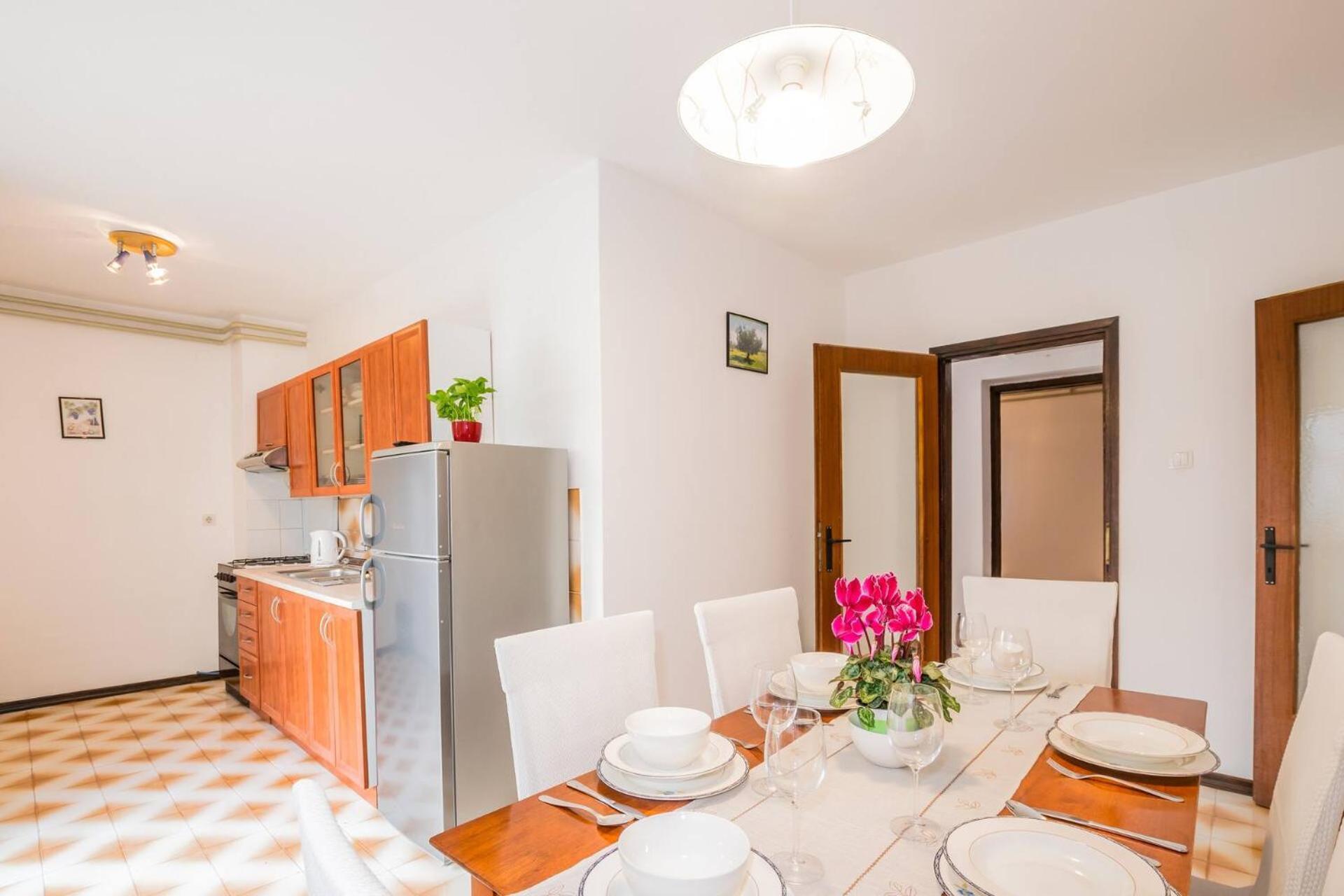 Family House With 2 Apartments - Irma メドゥリン エクステリア 写真