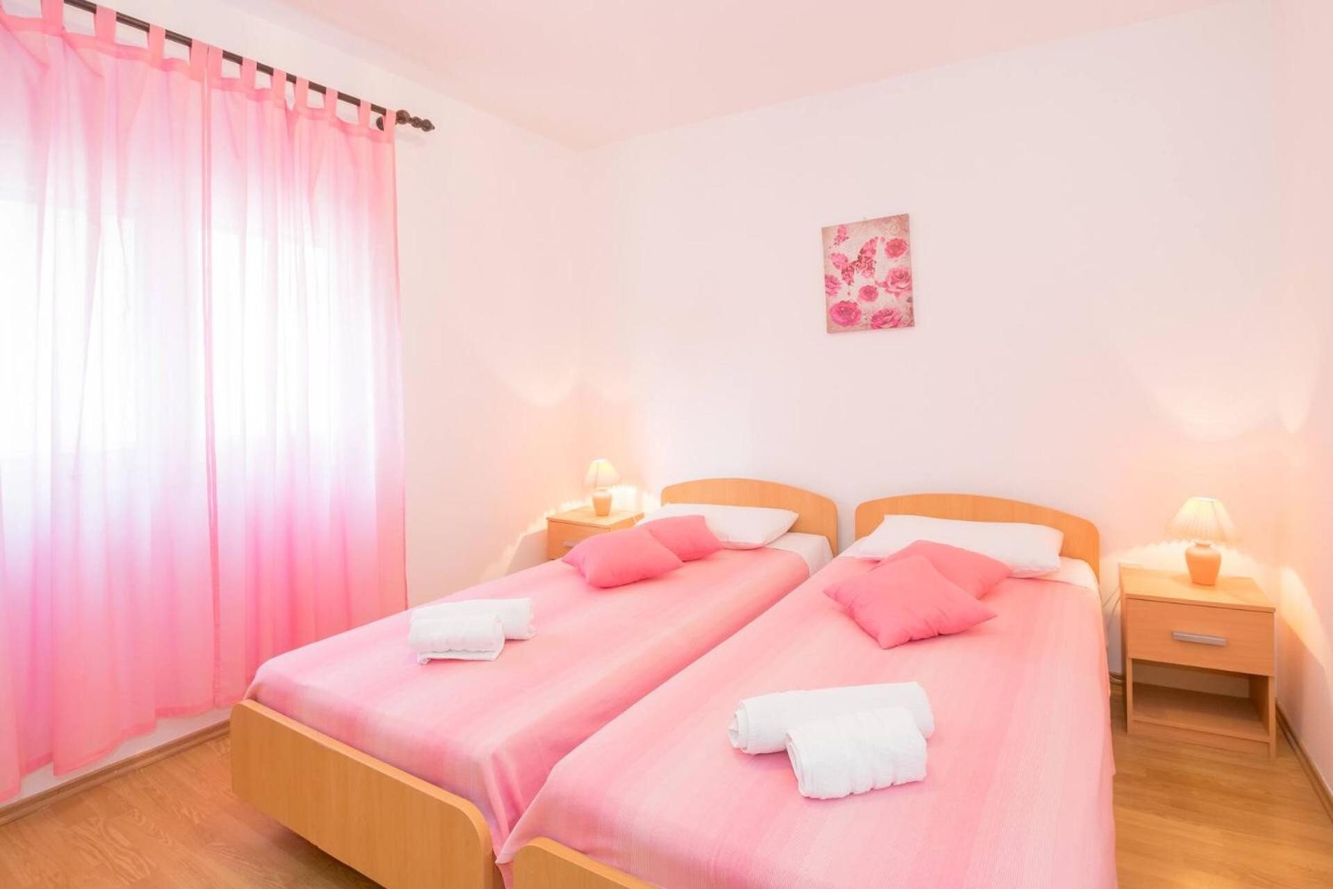 Family House With 2 Apartments - Irma メドゥリン エクステリア 写真