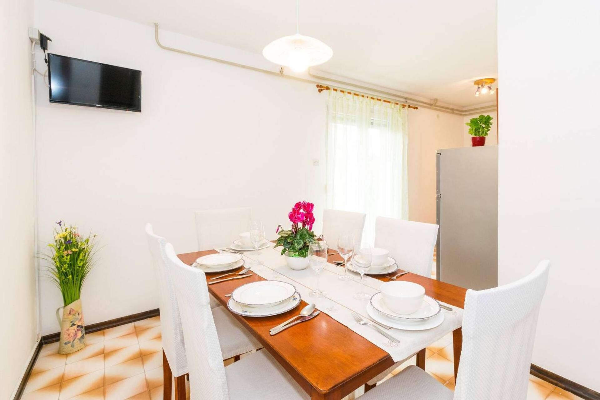 Family House With 2 Apartments - Irma メドゥリン エクステリア 写真