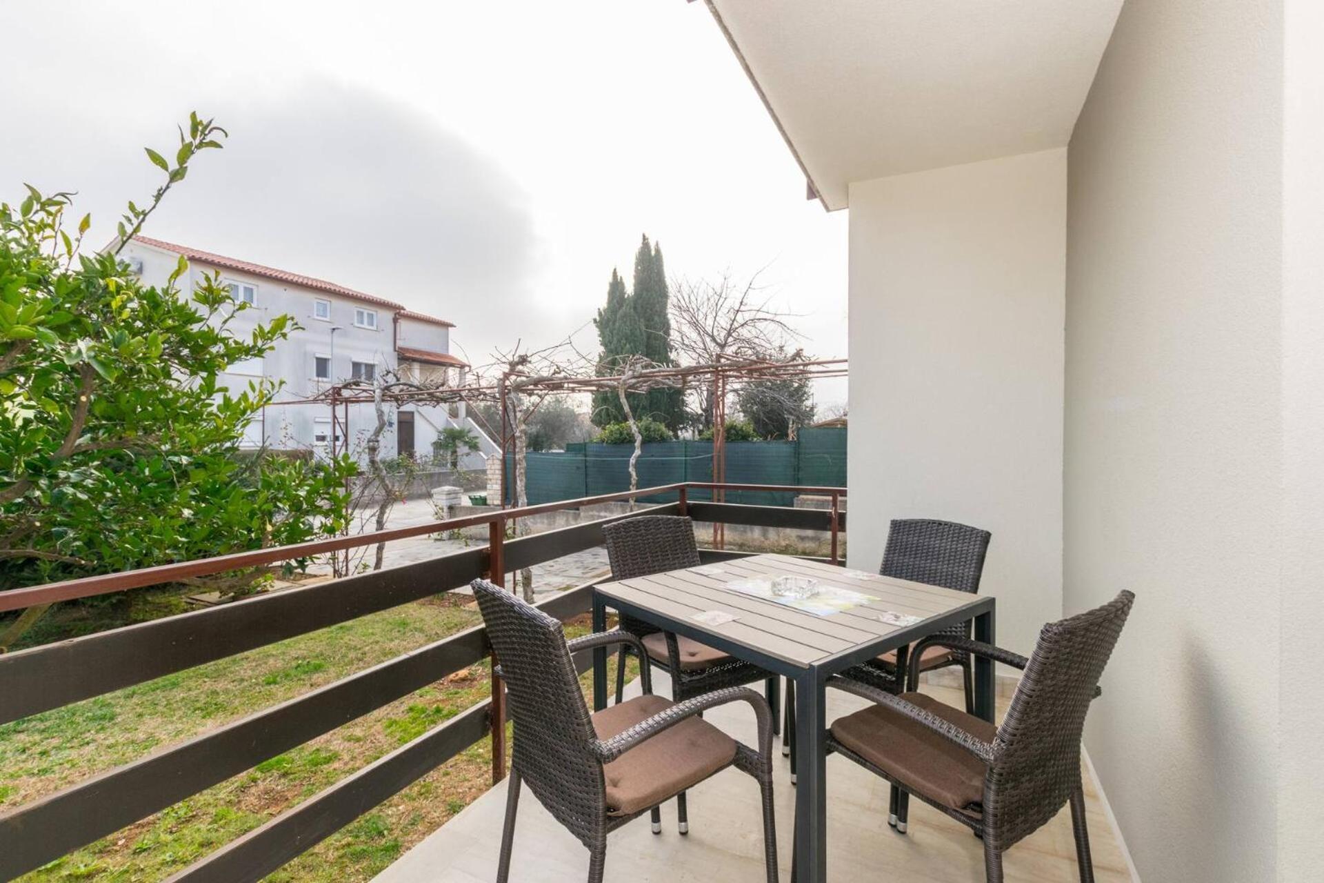Family House With 2 Apartments - Irma メドゥリン エクステリア 写真